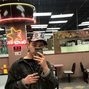 Meet your Posher, Hugo